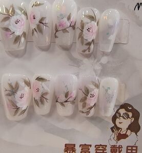 Bundle of three press on nail